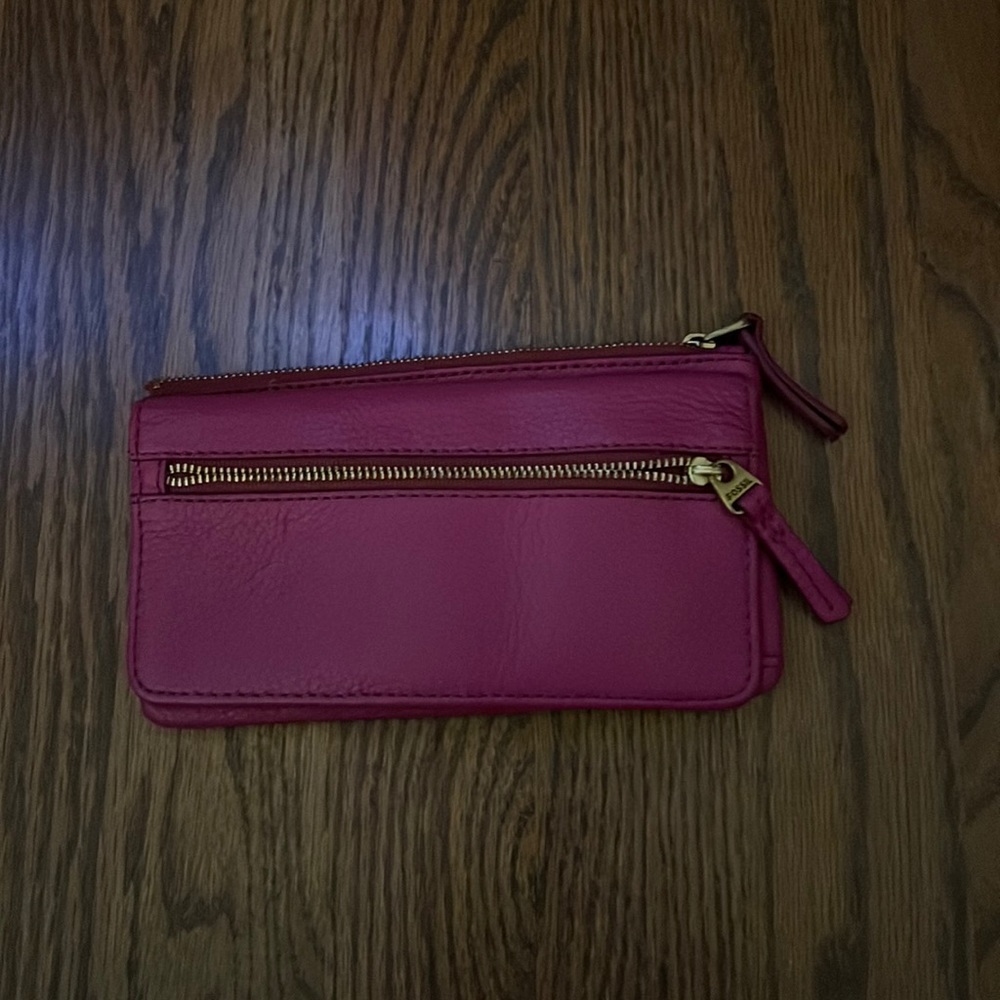 Fossil pink leather wallet
